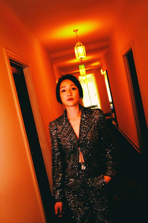 周迅亮相香奈儿2023/24早春