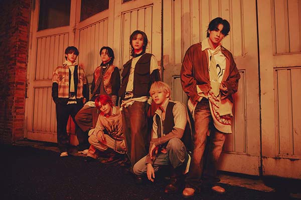 威神正规2辑《On-My-Youth》集体预告照-01.jpg
